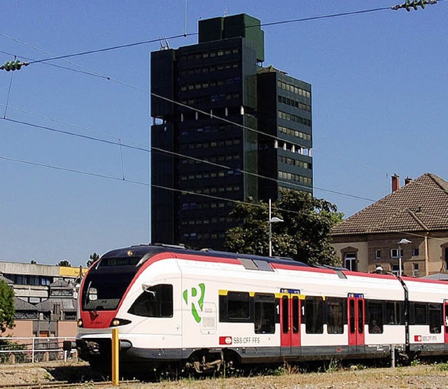 Im Lrracher Rathaus kann man sich den Bahnbetrieb auch anders vorstellen.   | Foto: Trenz