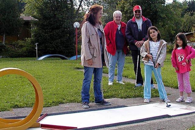 Mit Profimaterial auf dem Minigolfplatz