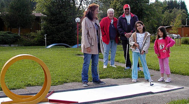 Auf dem Herrischrieder Minigolfplatz k... und Ballmaterial ausgeliehen werden.   | Foto:  WOLFGANG ADAM