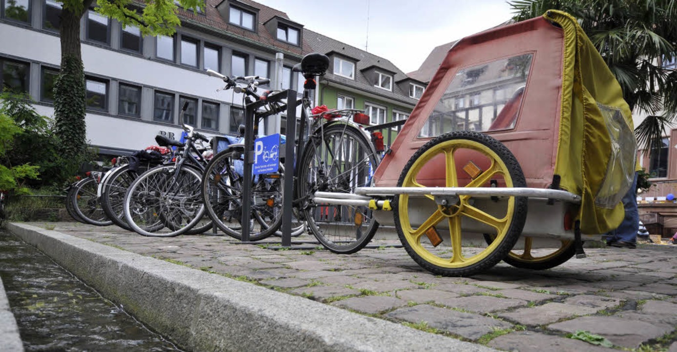 Mehr Fahrräder, mehr Fahrradanhänger &...infach und sicher untergestellt sein.   | Foto: Ingo Schneider