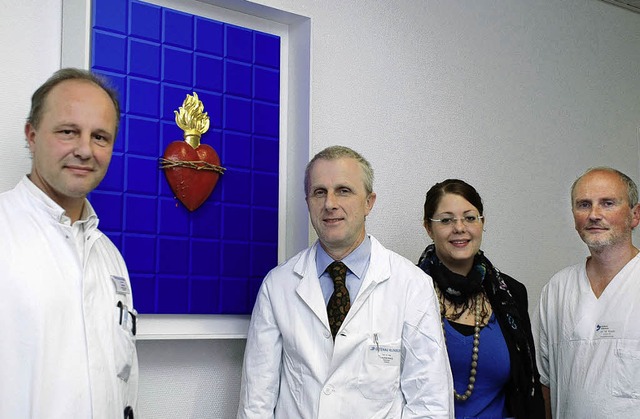 Oberarzt Bernhard Gorien (v. l.), Che...e ab heute im Klinikum zu sehen sind.   | Foto: Siefke