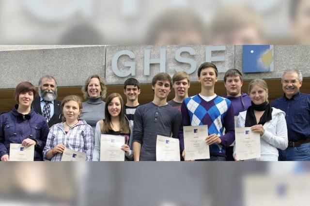 GHSE: Freude bei den Absolventen der Vollzeitabschlussklassen
