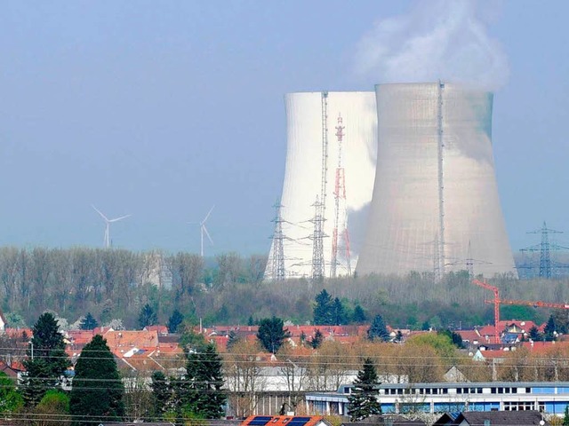 Die Khltrme von Block 1  und Block 2 des Atomkraftwerkes (AKW) Philippsburg  | Foto: dapd