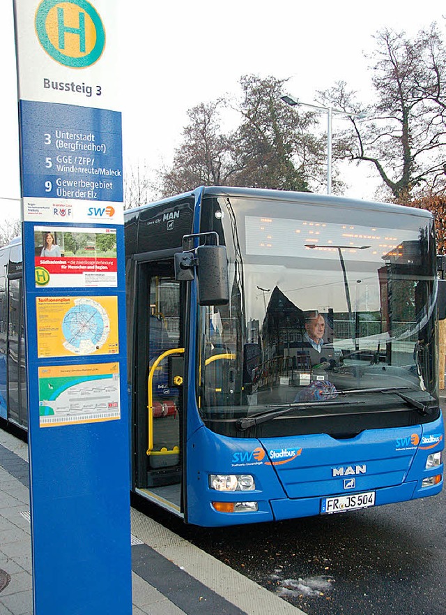 Erfolg auf ganzer Linie: die blaue Stadtbus-Flotte der Stadtwerke   | Foto: Walser