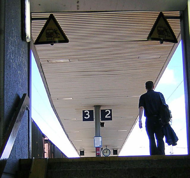 Bald barrierefrei? Der Aufgang zu Gleis 2 und 3 am  Bahnhof wird umgebaut.  | Foto: Walser