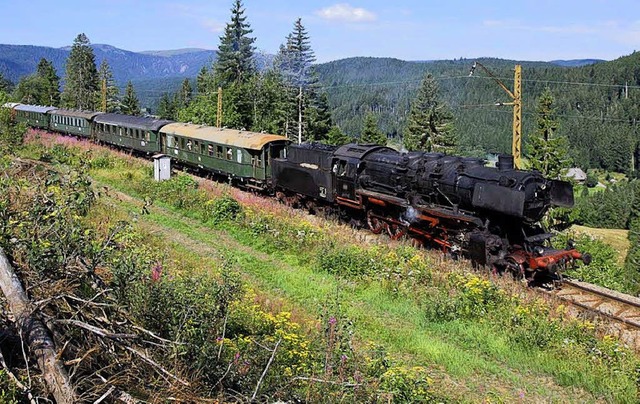 Vom Wochenende an pendelt der Dampfzug...chen Seebrugg, Titisee und Lffingen.   | Foto: Jrg Sauter