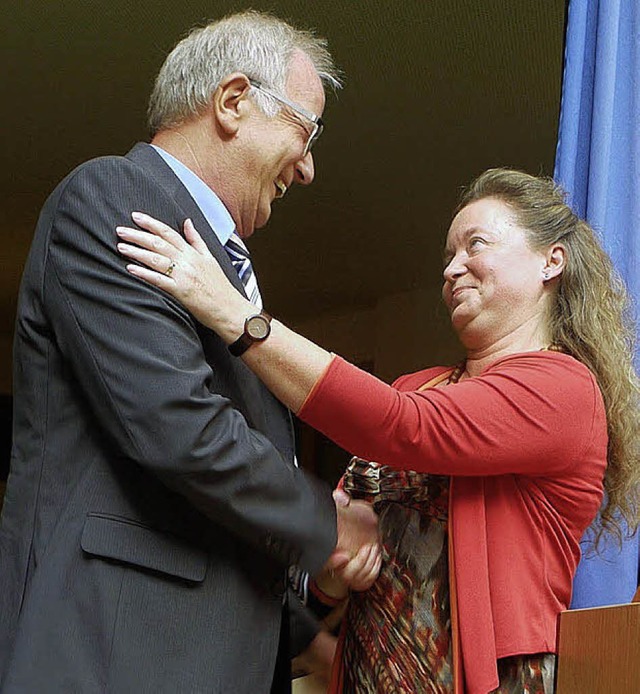 Elternbeiratsvorsitzende Brigitte Wint...des Geschwister-Scholl-Gymnasiums aus.  | Foto: Eberhard Wei