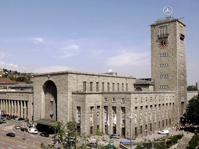 Der Stuttgarter Hauptbahnhof &#8211; e... von Stuttgart 21 ist bereits vergeben  | Foto: dpa