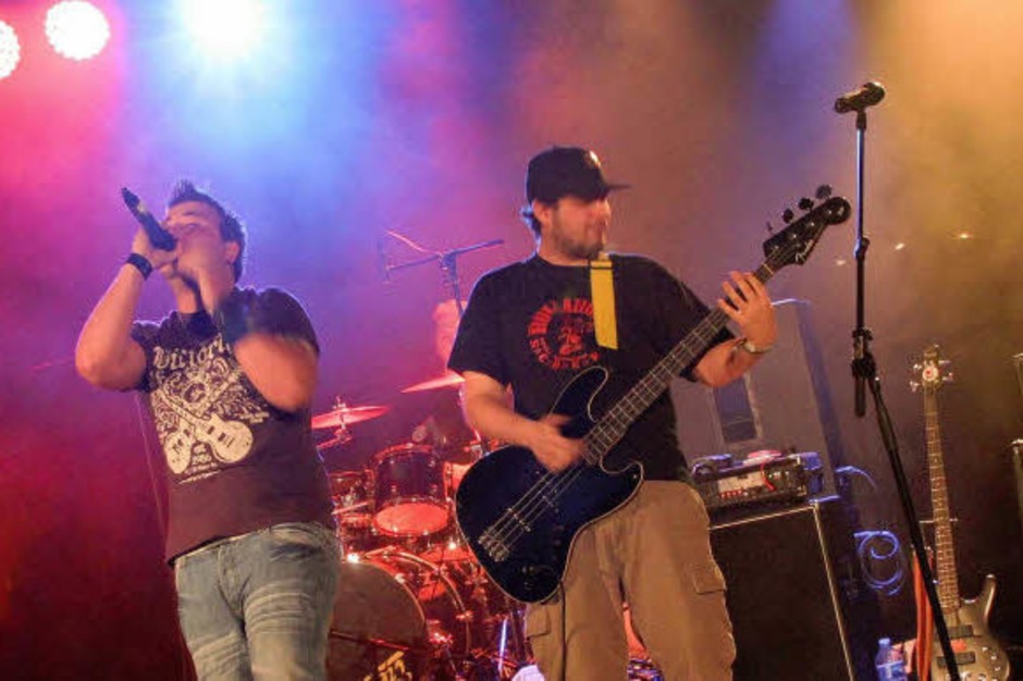 Hatten großen Spaß an ihrem Auftritt: die Band Inside Melina aus Bombach und Hecklingen. (Foto: Eileen Woestmann) Hatten großen Spaß an ihrem Auftritt: die Band Inside Melina aus Bombach und Hecklingen. (Foto: Eileen Woestmann)