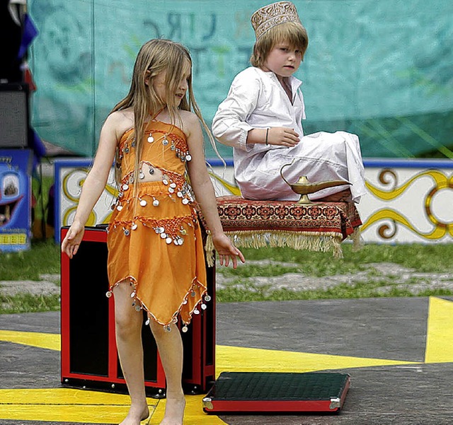 Auch ganz junge Knstler machen beim Zirkus Paletti mit.   | Foto: Heidi Fssel