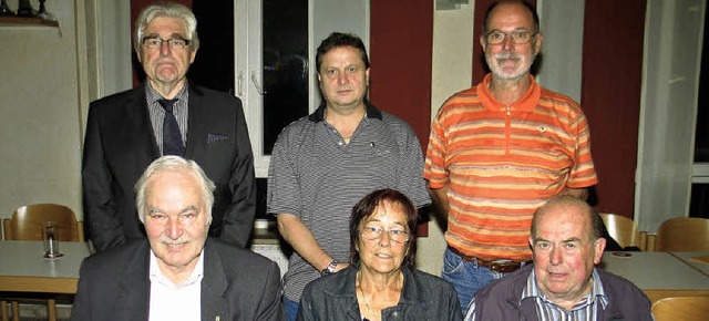 Langjhrige Mitglieder wurden beim SV ... Neymeyer, Helga Dirr, Erich Glockner.  | Foto: Hassler