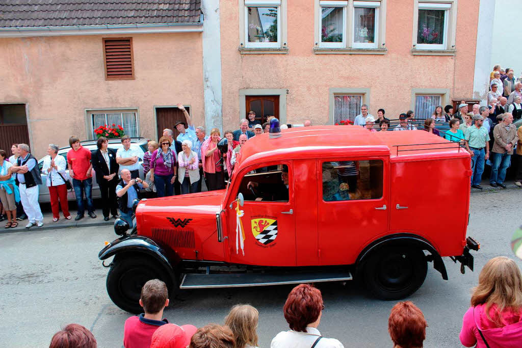 Der feuerrote Wanderer von Armin Föhrenbach zog die Blicke auf sich. Der feuerrote Wanderer von Armin Föhrenbach zog die Blicke auf sich.