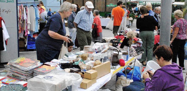 Fr jeden Geschmack war beim Flohmarkt etwas dabei.  | Foto: Sedlak