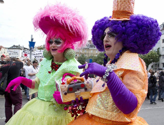 Bunte Kostme bei der Stuttgarter Parade zum Christopher Street Day   | Foto: dapd