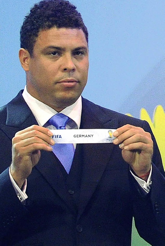 Der ehemalige Fuballstar Ronaldo zieh...die einfache Qualifikationsgruppe C.    | Foto: dapd