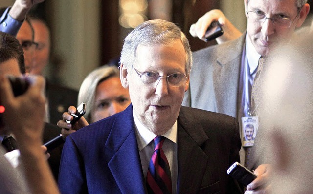 Der Republikaner Mitch McConnell ist e...elfiguren in den Senatsverhandlungen.   | Foto: dpa