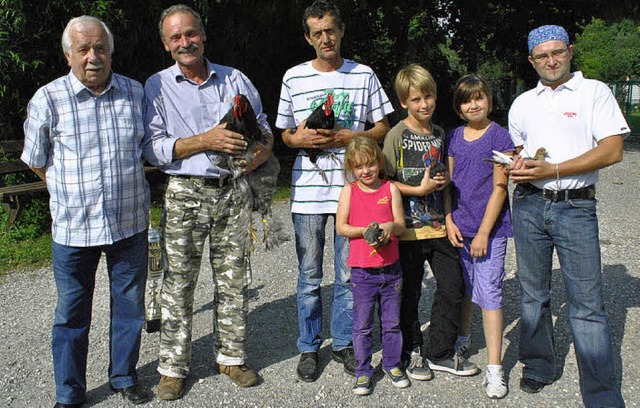 Hatten Grund zur Freude: Hugo Stefan, ...mjan und Daria Suda sowie Thomas Kuzaj  | Foto: Nos