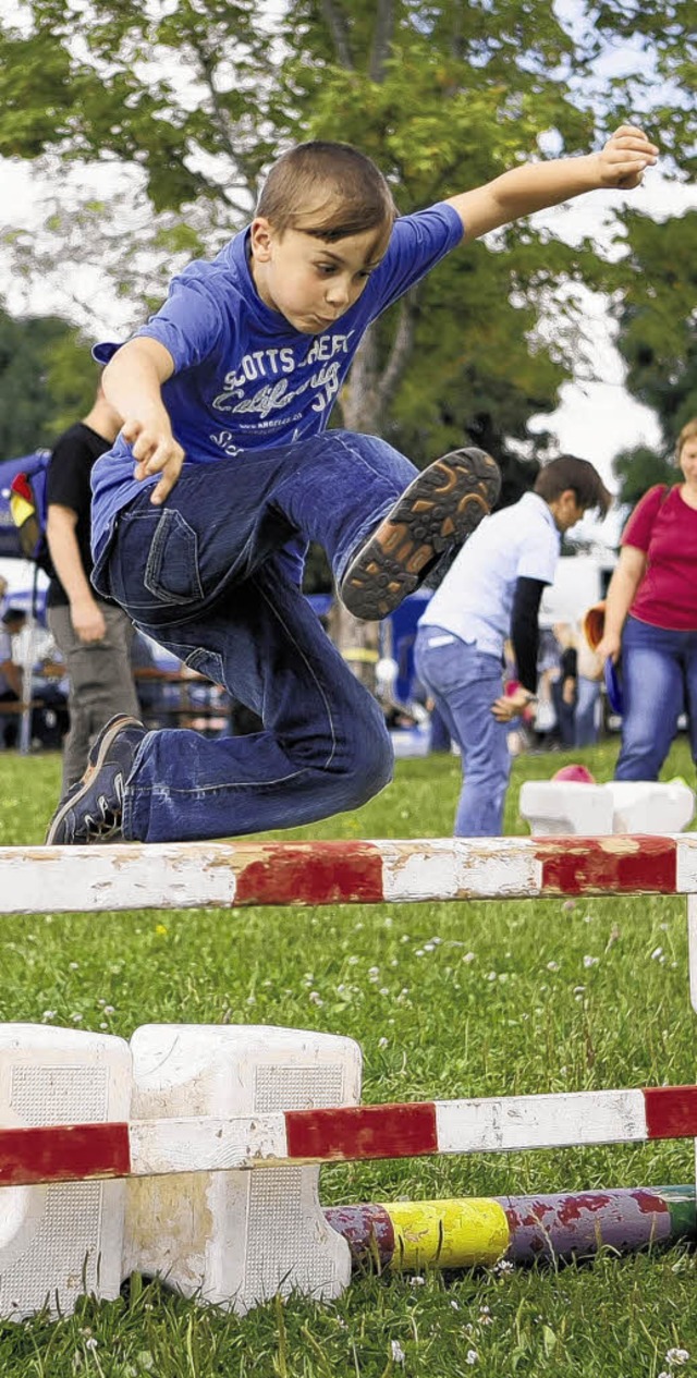 Was ein Pferd kann, schaffen auch Kinder, dachte sich wohl dieser Junge.   | Foto: Roger Mller