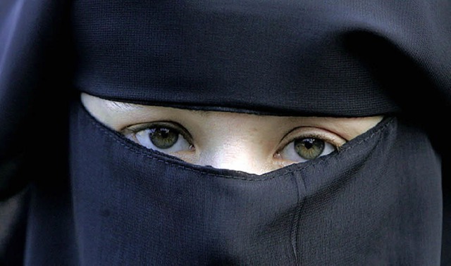 Nach Frankreich hat auch Belgien im Juli  die Burka  verboten.   | Foto: dpa