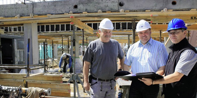 Norbert Kromer, ausfhrender Bauuntern... auf der Baustelle hoch ber Bonndorf.  | Foto: Dunker