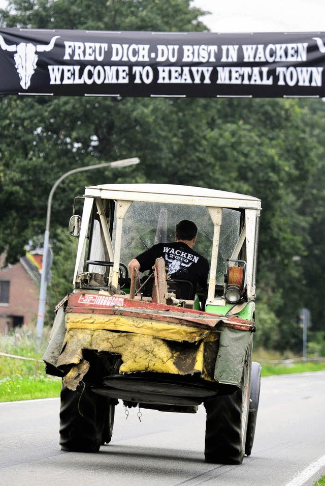 Landleben trifft Heavy Metal: Am Donnerstag beginnt das Wacken-Open-Air  | Foto: dpa