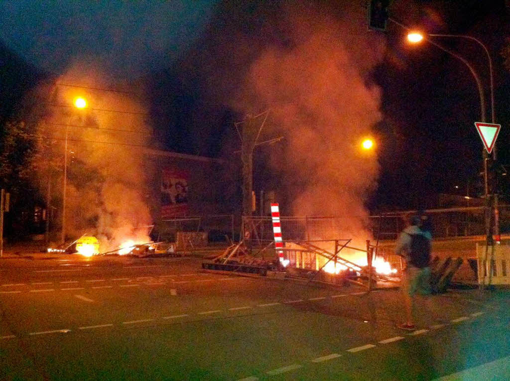 Brennende Barrikaden an der Ecke Wiesentaler- und Merzhauser Strae