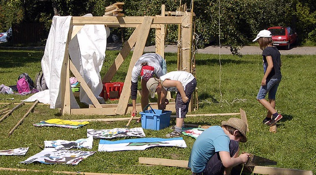 Auch ein Pirat braucht eine richtige B...g, die auf dem Bild gerade  entsteht.   | Foto: Miriam Benz