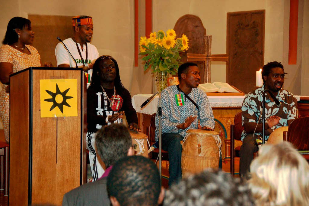 Kinder des Himmels war der afrikanische Gottesdienst in der evangelischen Stadtkirche berschrieben.