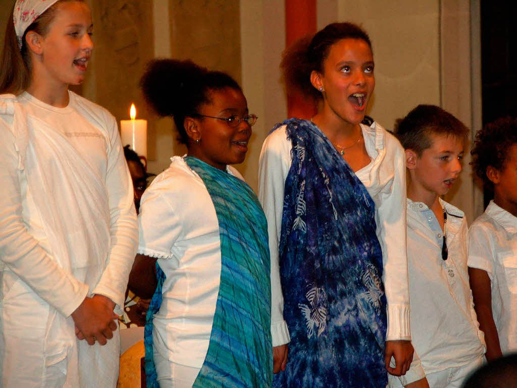 Kinder des Himmels war der afrikanische Gottesdienst in der evangelischen Stadtkirche berschrieben.