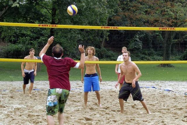 House-Musik begleitet Volleyballturnier