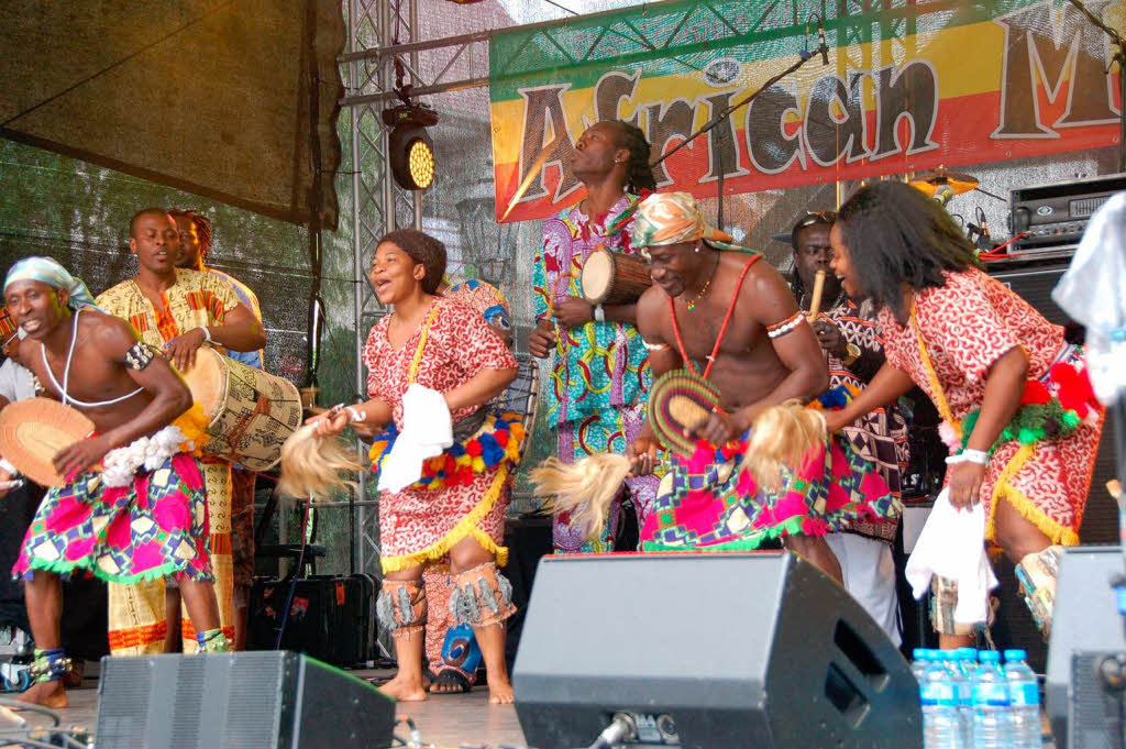 Das  Afro-Dance-Ensemble Wominba zeigte perfekte Krperbeherrschung.