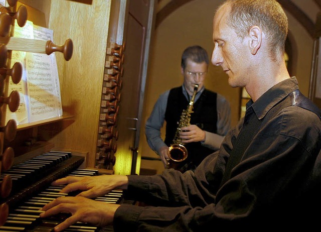 Christian Peters, Saxophon, und Lutz Gillmann, Orgel   | Foto: Heidi Fssel