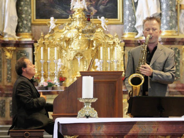 Bezirkskantor Johannes Gtz spielte in...en Holger Rohn Orgelimprovisationen.    | Foto: Hans Jrgen Kugler