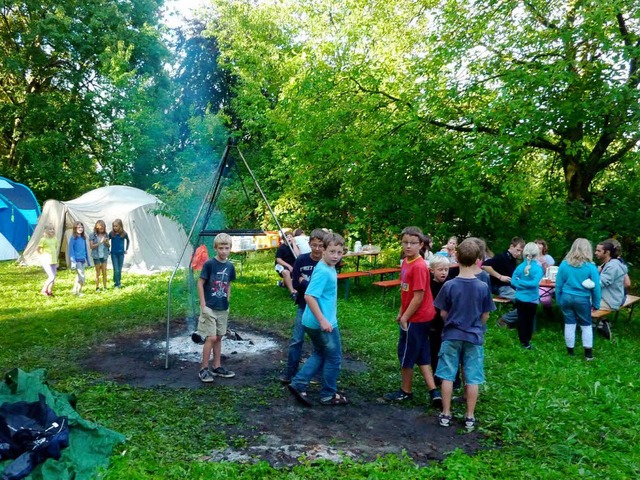 Ferienspielaktion bei der burgruine Landeck  | Foto: Karlernst Lauffer