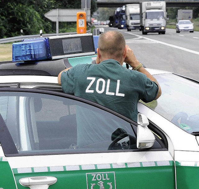 mobile Zollkontrolle an deutscher Autobahn  | Foto: Allianz/GP