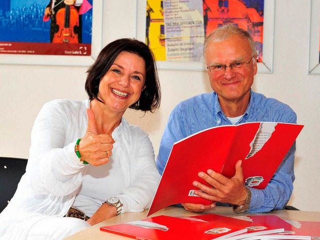 Das Werk ist vollbracht: Marlies Llombart und Heinz-Dieter Ritzau  | Foto: Axel Fleig