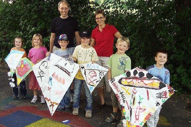 FERIEN IN INZLINGEN: Inzlinger Kinder basteln am Traum vom Fliegen