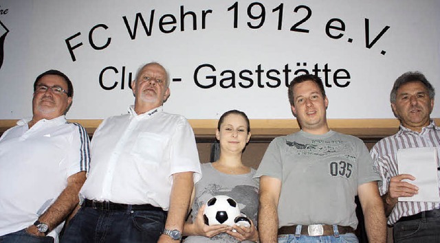 Mit Hanspeter Schlageter, Wilfried Hee...rverein des FC Wehr ins Jubilumsjahr.  | Foto: jrn kerckhoff