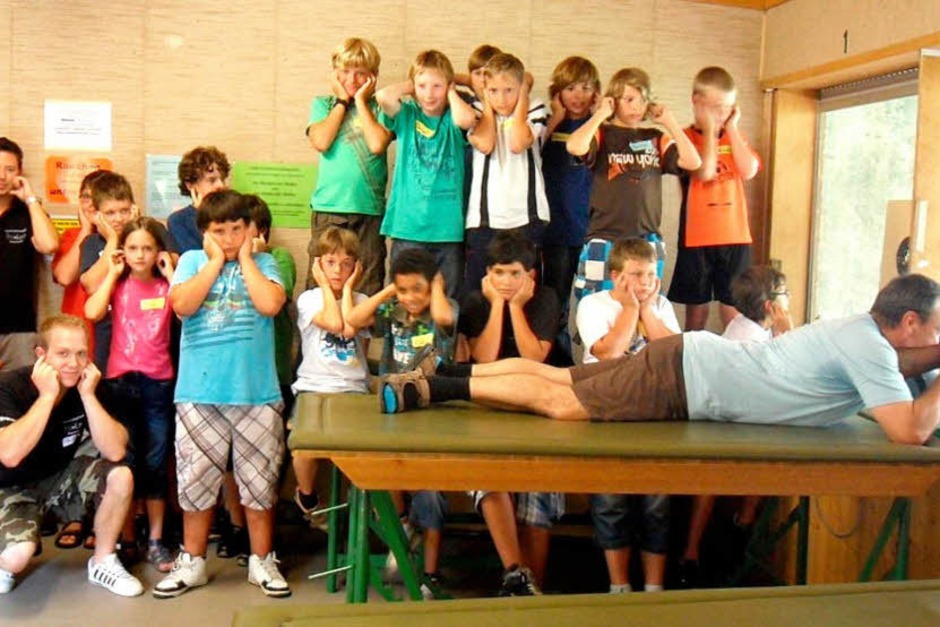 Der Altdorfer Schützenverein lud im Rahmen des Ettenheimer Ferienprogramms zum Treffpunkt Schützenverein ein. 18 Jugendliche nahmen daran teil. (Foto: Privat) Der Altdorfer Schützenverein lud im Rahmen des Ettenheimer Ferienprogramms zum Treffpunkt Schützenverein ein. 18 Jugendliche nahmen daran teil. (Foto: Privat)