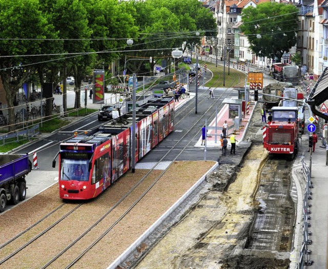 Die Straenbahn fhrt wieder, nun kann...hnitt der Schwarzwaldstrae beginnen.   | Foto: Thomas Kunz