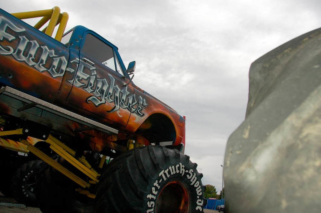 Furchteinflösend: ein Truck mit mannshohen Reifen  | Foto: hans-jürgen truöl