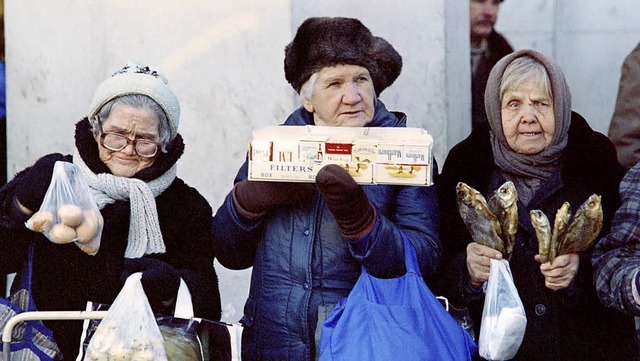 So wie hier im Jahr 1996 blht noch he...n Moskau &#8211; auch mit Zigaretten.   | Foto: afp