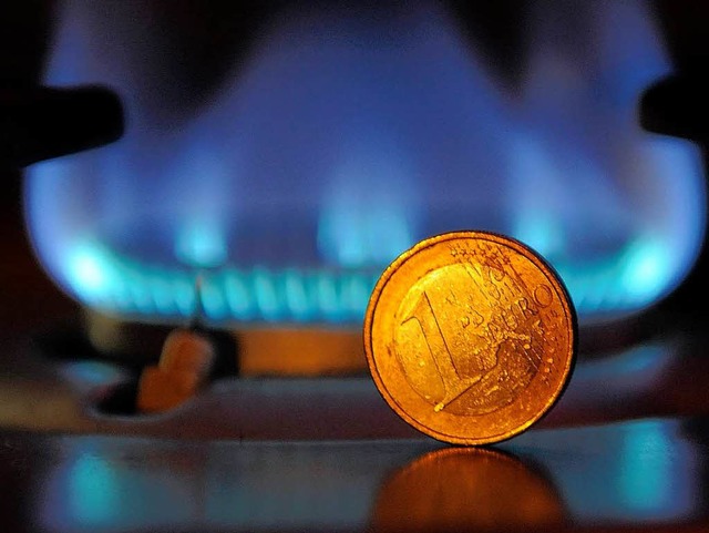 Bundesweit zehn Millionen Haushalte m...h auf steigende Gaspreise einstellen.   | Foto: dpa