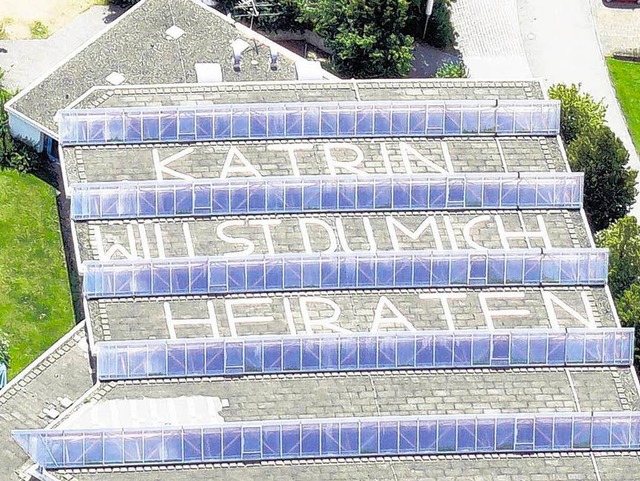 Ein auergewhnlicher Heiratsantrag auf dem Dach der Saline in Bad Drrheim  | Foto: Schtz