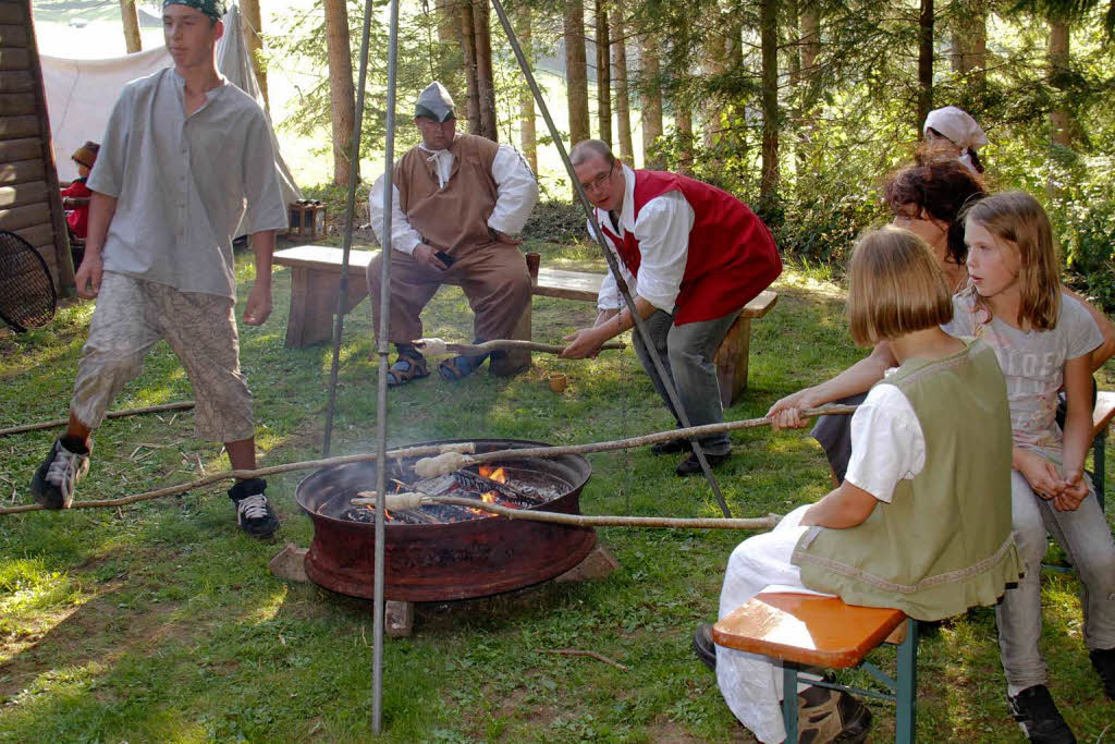 Stockbrotbacken für Jung und Alt Stockbrotbacken für Jung und Alt