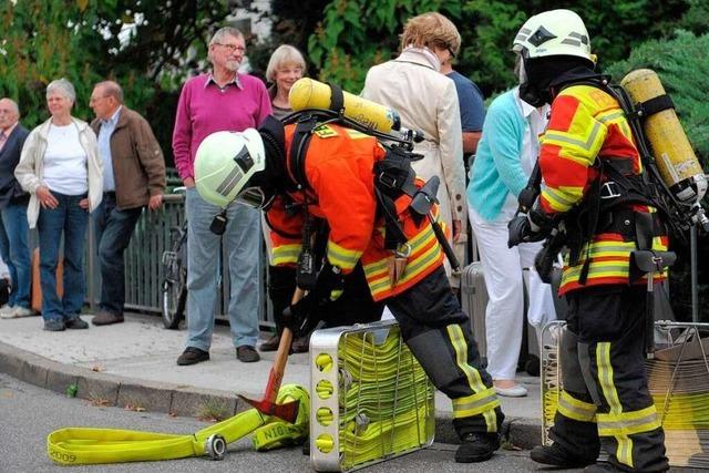 Fotos: Feueralarm – Nachtzug stoppt in Gundelfingen