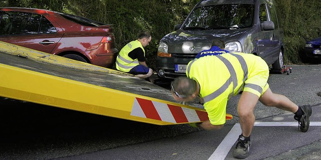 Oft mssen Abschleppwagen her, um das Verkehrschaos zu beheben.   | Foto: ch. janz