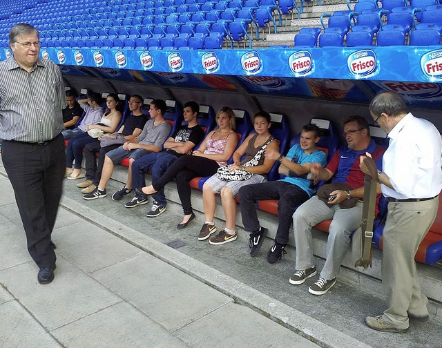 Keine neuen Spieler fr den FCB, sonde...ten die Ersatzbank im Basler Stadion.   | Foto: BZ