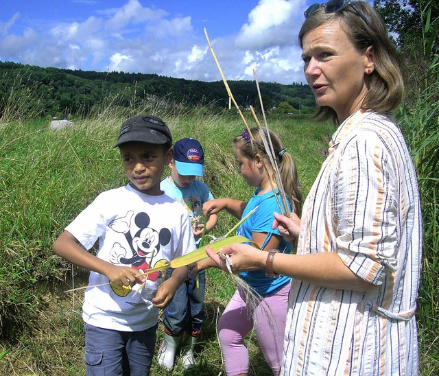 Kinder lernen bei Landart die Natur ke...nst sollen sie sensibilisiert werden.   | Foto: Martina Proprenter