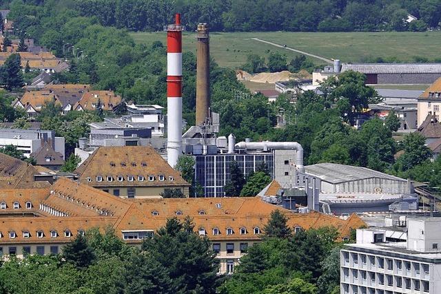 Heizkraftwerk: Badenova und Uni-Klinik unterzeichnen Vertrag